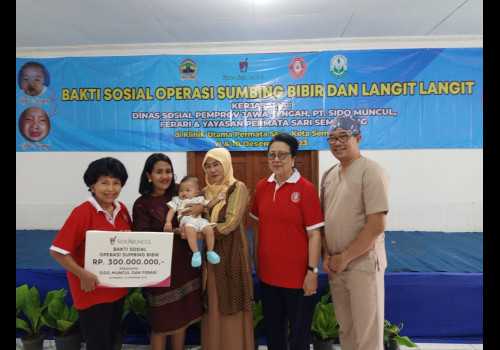 Tak Pernah Berhenti, Sido Muncul Kembali Berikan Donasi Rp. 300 Juta untuk Ringankan Beban Orang Tua dan Anak Penyandang Bibir Sumbing