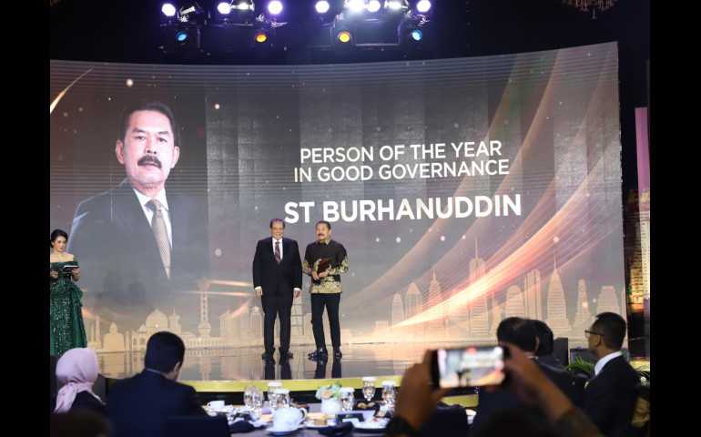 Jaksa Agung ST Burhanuddin Dianugrahi Penghargaan Person of The Year in Good Governance oleh CNBC Indonesia