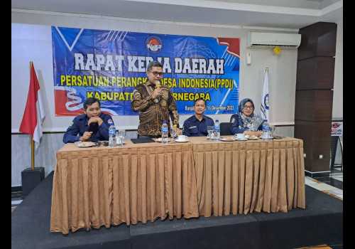 Rapat PPDI Banjarnegara, Ferry Wawan Cahyono Tekankan Pentingnya Strategis Perangkat Desa dalam Pembangunan Daerah