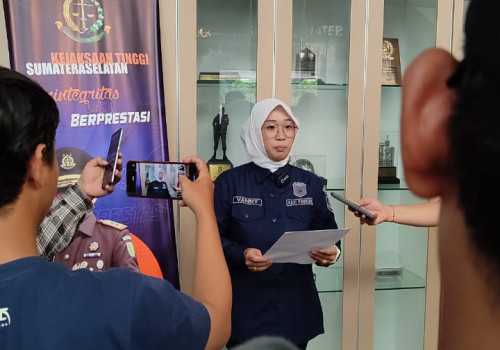 Tersangka Korupsi Dana Nasabah Bank Plat Merah Ditangkap oleh Tim Penyidik Kejati Sumsel