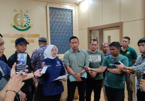 Tim Tabur Kejati Sumsel & Kejari Palembang Tangkap DPO M. Yani