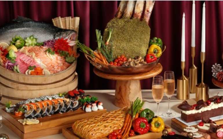 Kemeriahan Natal dan Tahun Baru di Padma Hotel Semarang, Hadirkan Sajian Istimewa dan Menggiurkan