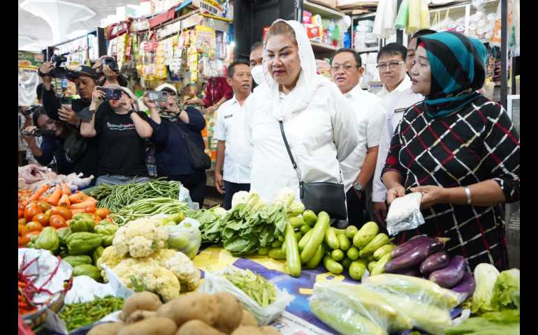 Mbak Ita Pastikan Stok dan Harga Bahan Pokok Selama Nataru Aman