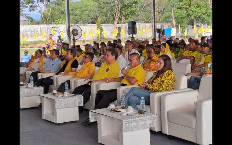 Ferry Wawan Cahyono Ikuti Dialog Bersama Petani, Airlangga Hartarto Berikan Solusi Atas Anjloknya Harga Tembakau di Pasar