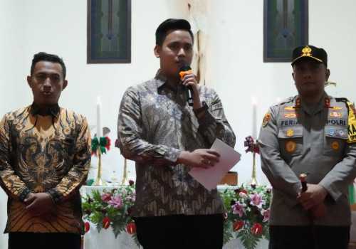 Bupati Kendal Kunjungi Gereja Santo Martinus Didesa Weleri Kendal