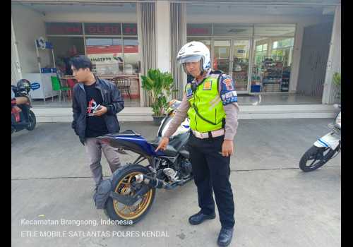 Sat Lantas Polres Kendal Tindak Tegas Pengguna Knalpot Brong