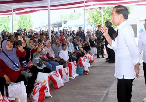 Pastikan Penyaluran Bantuan Pangan, Presiden Jokowi: Jika APBN Mencukupi akan Dilanjutkan