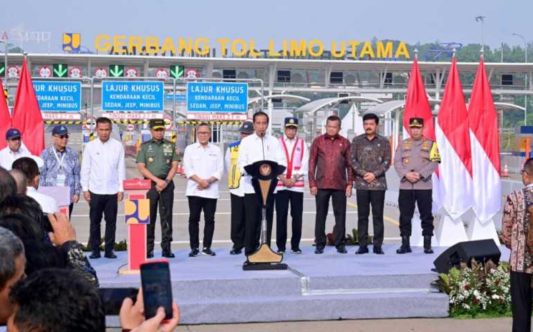 Presiden Joko Widodo Resmikan Jalan Tol Pamulang-Cinere-Raya Bogor di Gerbang Tol Limo Utara