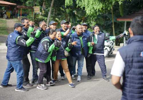 Pertamina Patra Niaga JBT Gelar Touring dan Awarding MyPertamina Hero Day : Beri Apresiasi Riders & Operator SPBU