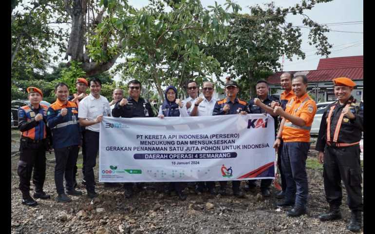 Wujud Kepedulian Lingkungan, KAI Daop 4 Semarang Tanam Pohon dan Hijaukan Stasiun Secara Serentak di Berbagai Daerah