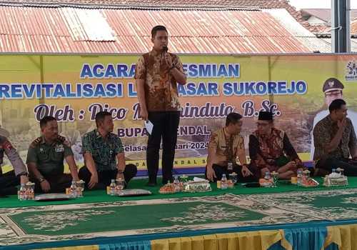 Bupati Kendal Resmikan Los Pasar Sukorejo