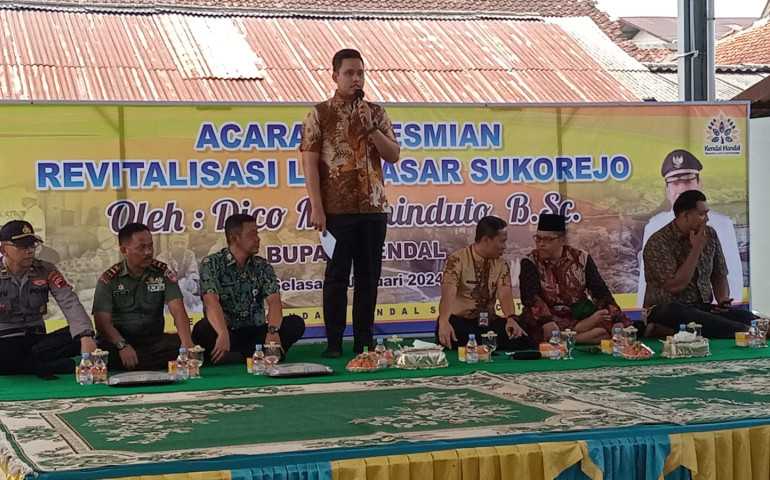Bupati Kendal Resmikan Los Pasar Sukorejo
