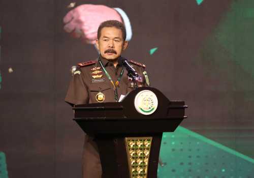 Beri Penghargaan Penghargaan R. Soeprapto Award, Jaksa Agung ST Burhanuddin Akhiri Rakernas Kejaksaan 2024