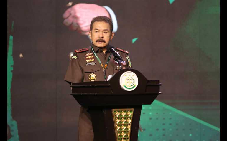 Beri Penghargaan Penghargaan R. Soeprapto Award, Jaksa Agung ST Burhanuddin Akhiri Rakernas Kejaksaan 2024