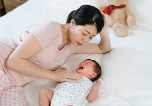 Ketahui, Ini 6 Penyebab Mengapa Bayi Sering Nangis saat Tidur