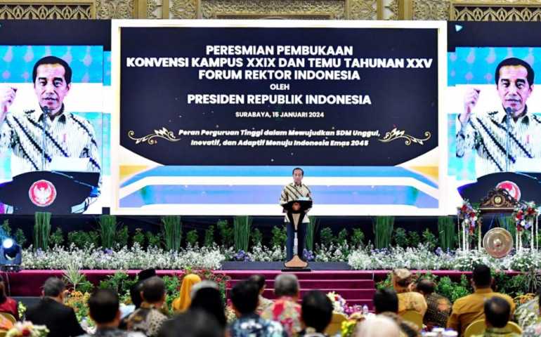 Presiden Jokowi Buka Konvensi dan Temu Tahunan Forum Rektor Indonesia di Surabaya