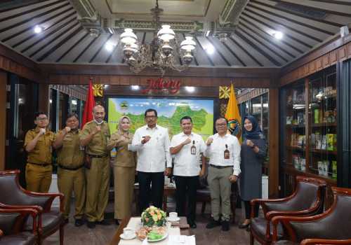 Nana Sudjana Minta Jamkrida Jateng Tingkatkan Jaminan Kredit Bagi UMKM