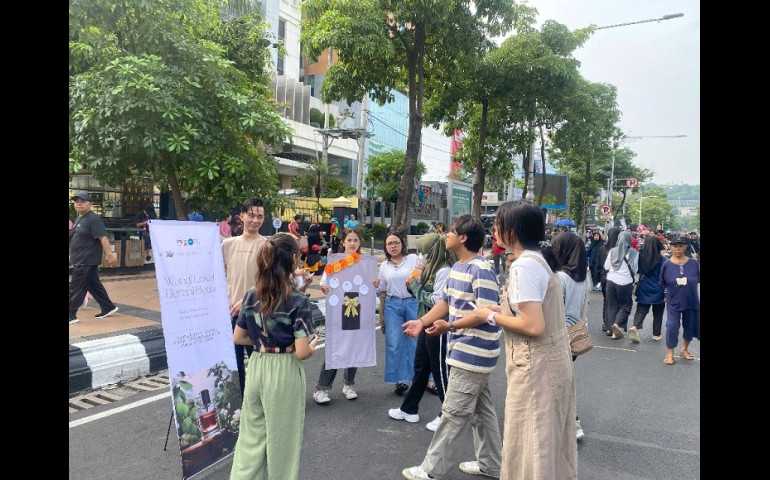 Wangi Lokal Berani Beda: Mahasiswa Udinus Gelar Kampanye Parfum Minyak Atsiri"