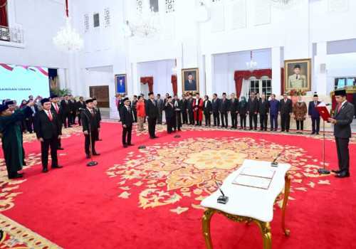 Presiden Joko Widodo Resmi Melantik Anggota Komisi Pengawas Persaingan Usaha
