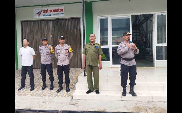 Kasat Binmas Polres Kendal Jadi pembina di SMK NU 06 Muallimin Weleri