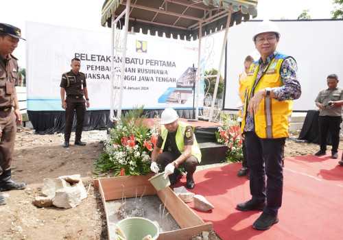 Wujudkan Lingkungan Kerja Ideal, Kajati Jateng I Made Suarnawan Laksanakan Groundbreaking Rusunawa ASN