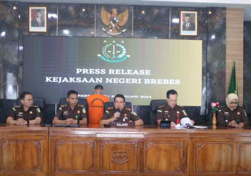 Kejari Brebes Tahan General Manager Koperasi BMT Amanah Terkait Korupsi Penyaluran Pinjaman dari LPDB-KUMKM
