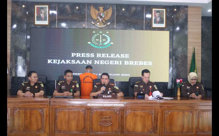 Kejari Brebes Tahan General Manager Koperasi BMT Amanah Terkait Korupsi Penyaluran Pinjaman dari LPDB-KUMKM