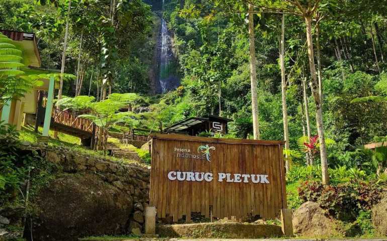 Curug Pletuk : Surga Fotografi di Pelukan Alam Pesangkalan Banjarnegara