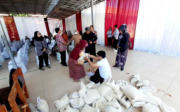 Pemprov Jateng Telah Salurkan 62,4 Ton Bantuan Beras pada Awal 2024