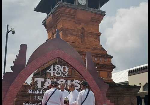 Menggali Kembali Sejarah dan Kearifan Lokal Melalui Perayaan Tasis Menara Kudus Ke 489