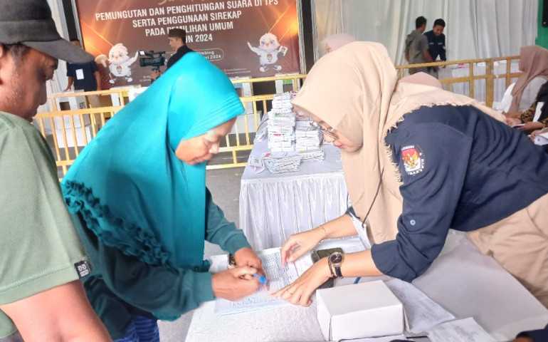KPU Kabupaten Kendal Menggelar Simulasi Pemungutan dan Penghitungan Suara