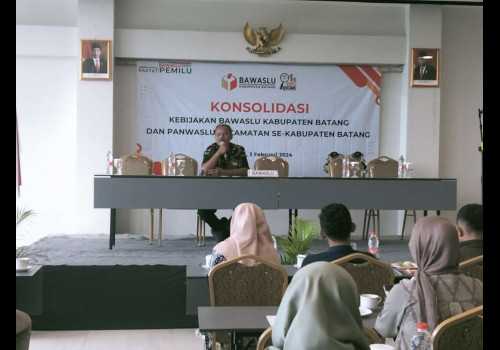 Gelar Konsolidasi Bawaslu, Dr. Rokhmad Budiyono Tekankan Peningkatan Kapasitas SDM Panwaslucam Jadi Prioritas