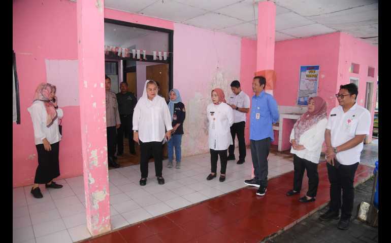 Meski Libur Panjang, Kepala OPD dan Camat di lingkungan Pemkot Semarang Tetap Kawal Distribusi Logistik Pemilu