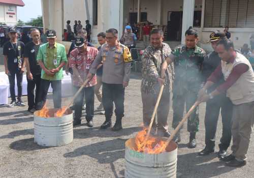 KPU Kabupaten Semarang Bakar Ribuan Surat Suara Tak Layak Pakai