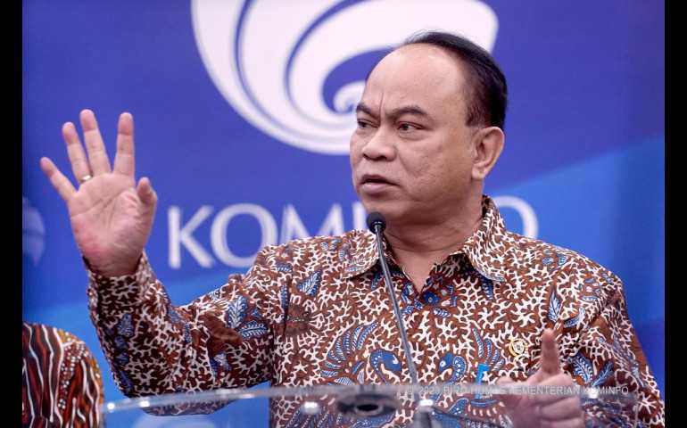 Menkominfo Budi Bagikan 4 Tips untuk Media Tetap Eksis di Tengah Perkembangan AI