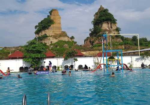 Liburan Seru Tanpa Merogoh Kocek Banyak di Kolam Renang Keluarga Brown Canyon Semarang