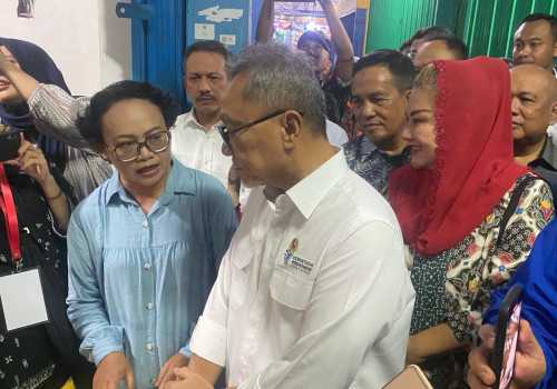 Cek Stok dan Harga Beras di Pasar Bulu, Mendag Jelaskan Penyebab Kenaikan Harga Pangan