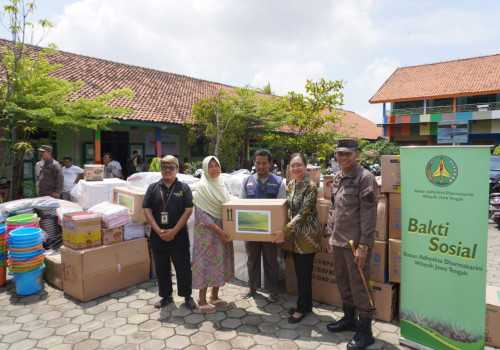Peduli Korban Banjir, Ini Bantuan yang Disalurkan Kejati Jateng di Demak