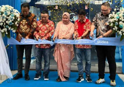 Midea Resmikan Midea Pro Shop Ketiga di Karawang