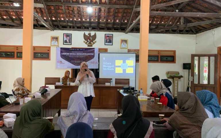 Dukung UMKM Desa Gebanganom Kendal, Mahasiswa KKN UPGRIS Berikan Langkah Strategi Berbisnis