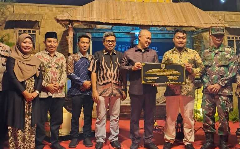 Resmikan Tugu Gotong Royong, Ferry Wawan Cahyono Apresiasi Langkah Bupati Kebumen Dongkrak Pembangunan Daerah