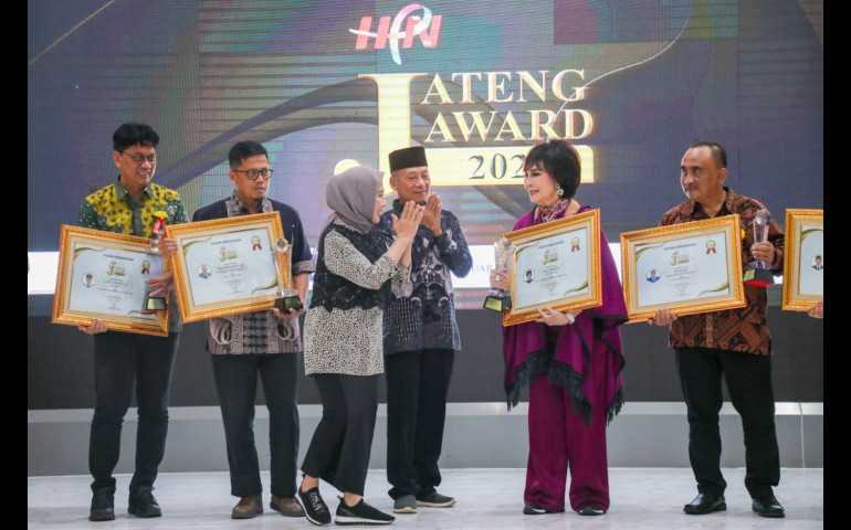 11 Tokoh dan 2 Korporasi di Jawa Tengah Raih Penghargaan Hari Pers Nasional (HPN) Jateng Award 2024