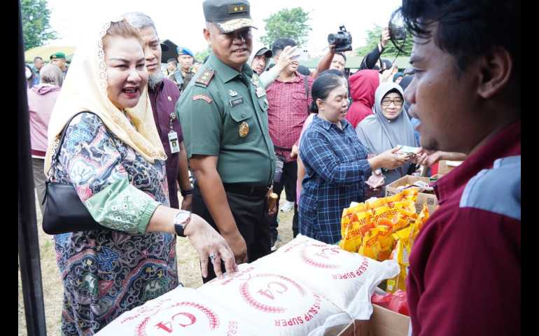 Berpartisipasi Dalam Gerakan Pasar Murah Kodam Diponegoro, Mbak Ita Dorong Kolaborasi Terus Berlanjut