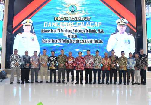 Kolonel Robby Edevaldo Resmi Jabat Komandan Lanal Cilacap