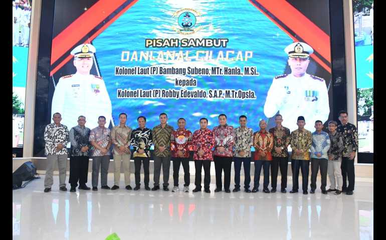 Kolonel Robby Edevaldo Resmi Jabat Komandan Lanal Cilacap