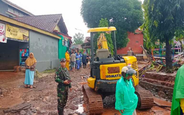 Banjir di 6 Wilayah, Pemprov Jateng Lakukan Evakuasi dan Siapkan Tempat Pengungsian