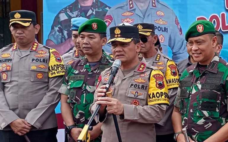 Polda Jateng Kerahkan Personel dan Anggota Brimob untuk Pengamanan Rumah Korban Banjir