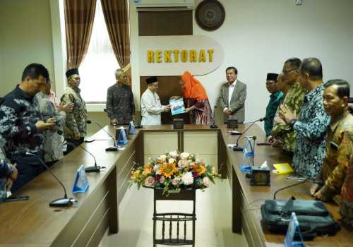 Dikukuhkan Jadi Anggota BPH Unimus, Mbak Ita Siap Berkolaborasi Majukan Bangsa