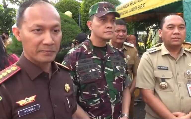 Lewat Bazar Murah, Kajari Jakarta Barat Bersama Forkopimko Cegah Lonjakan Harga Bahan Pokok