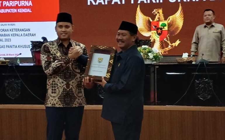 DPRD Kabupaten Kendal Gelar Rapat Paripurna Agenda Penyerahan Buku LKPJ TA 2023